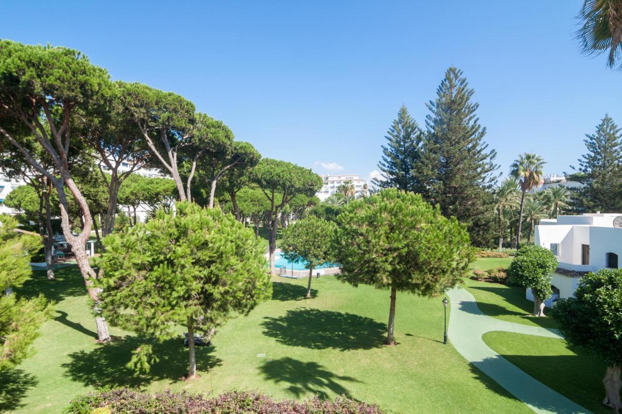 Lujoso Apartamento De 2 Dormitorios En Banus Marbella Exterior photo
