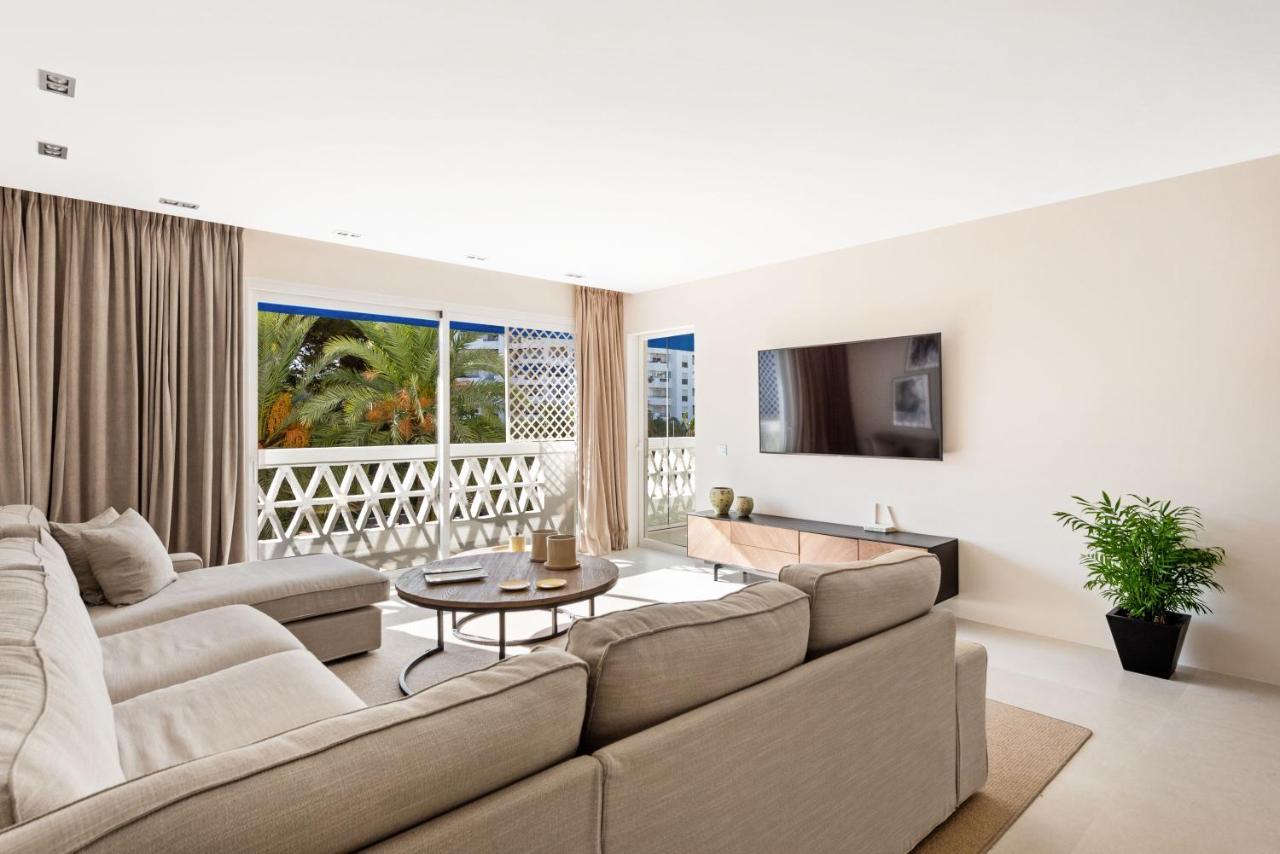 Lujoso Apartamento De 2 Dormitorios En Banus Marbella Exterior photo